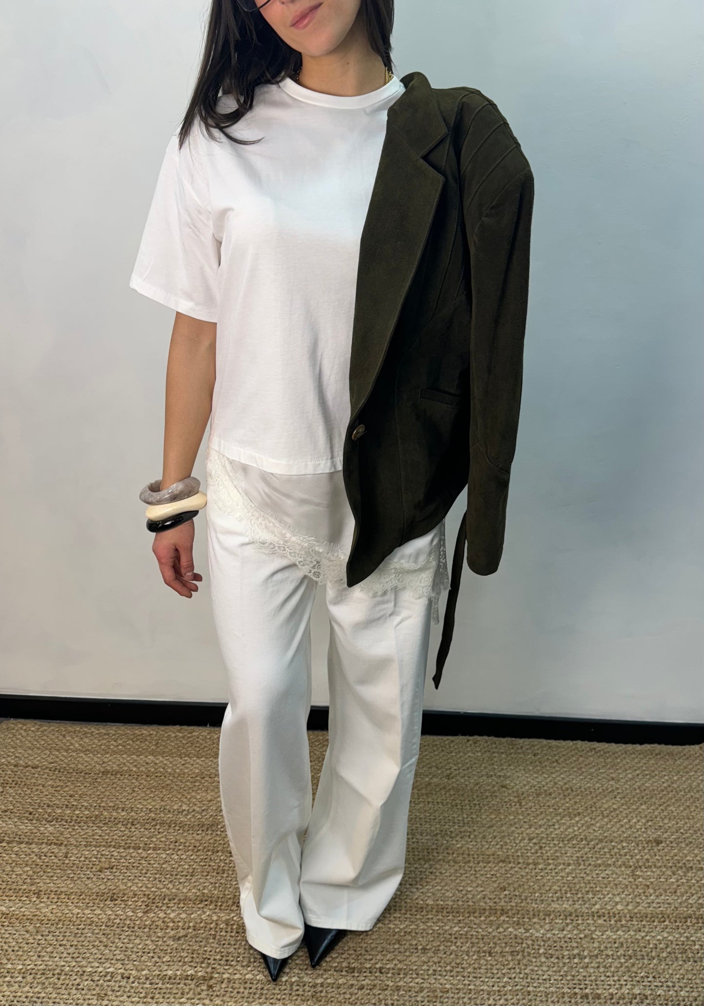 T-shirt con inserti in raso e in pizzo Twoway